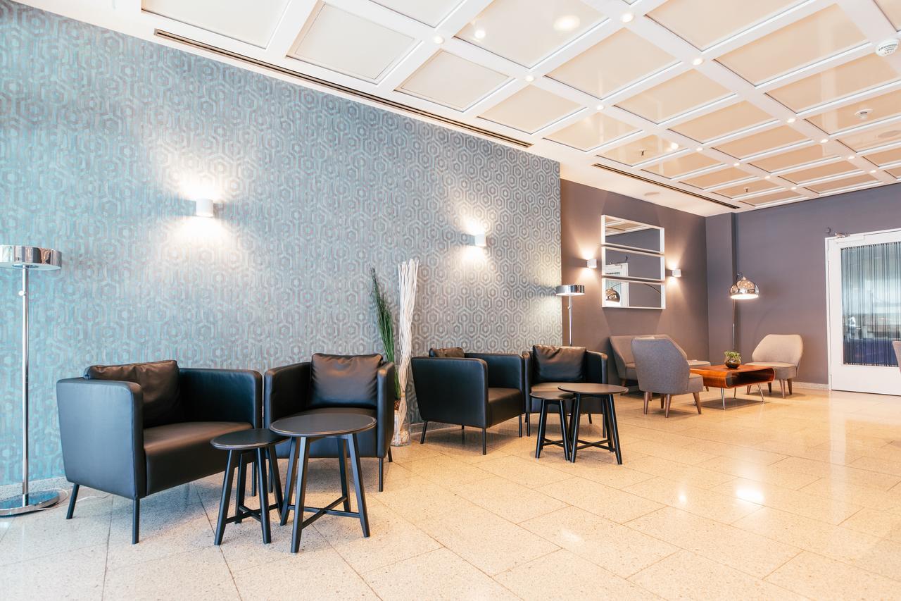 Hotel Excelsior - Central Station Франкфурт на Майн Екстериор снимка