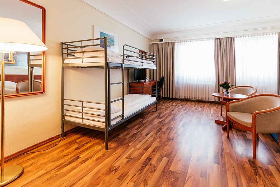 Hotel Excelsior - Central Station Франкфурт на Майн Екстериор снимка